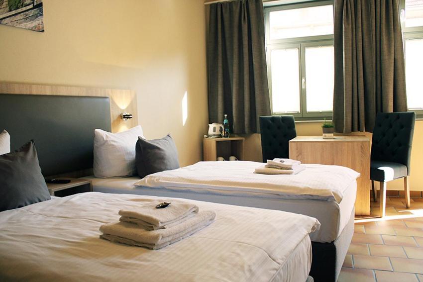 קדלינבורג Hotel Garni Tilia מראה חיצוני תמונה